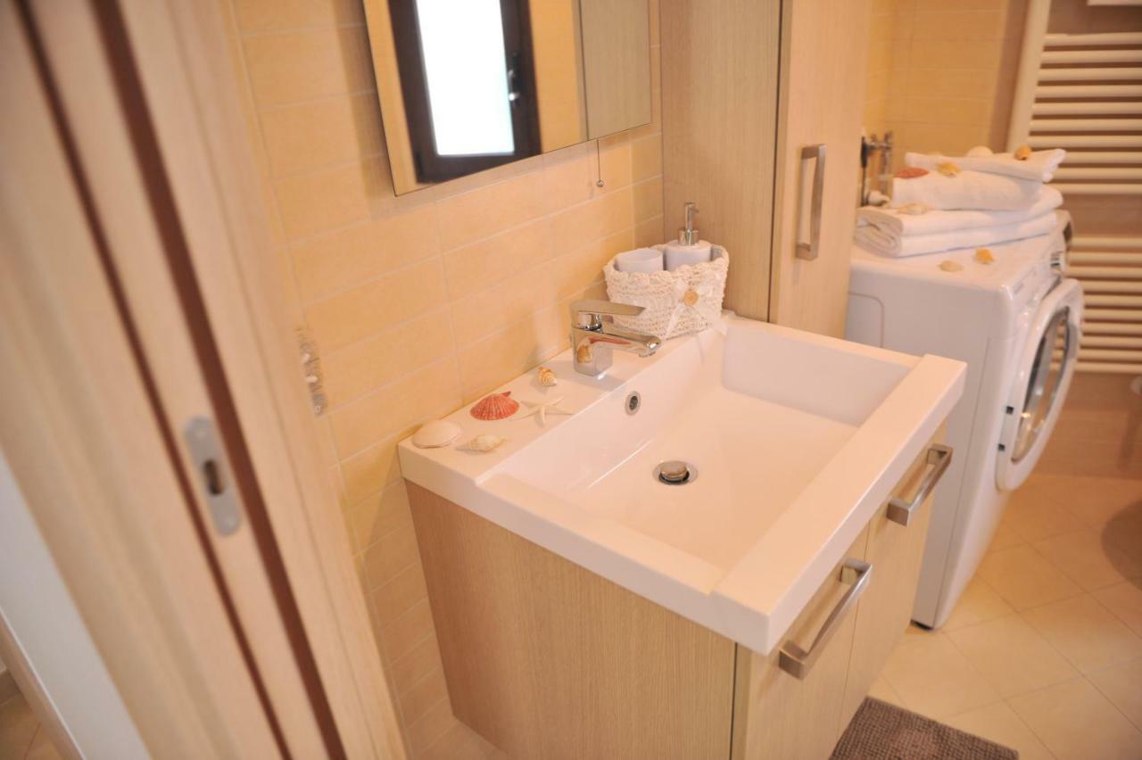 Dimora Monaco Apartment Монополи Екстериор снимка